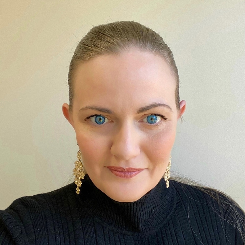 Meet your Posher, Crystal